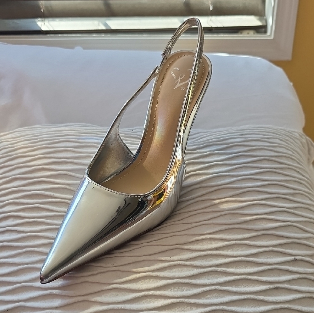 Slingback Pointed-Toe Pump in Silver